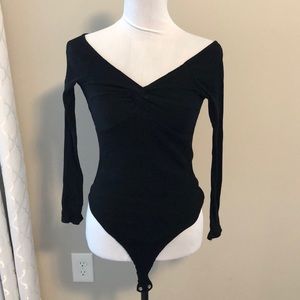 Black off-the shoulder fitted bodysuit